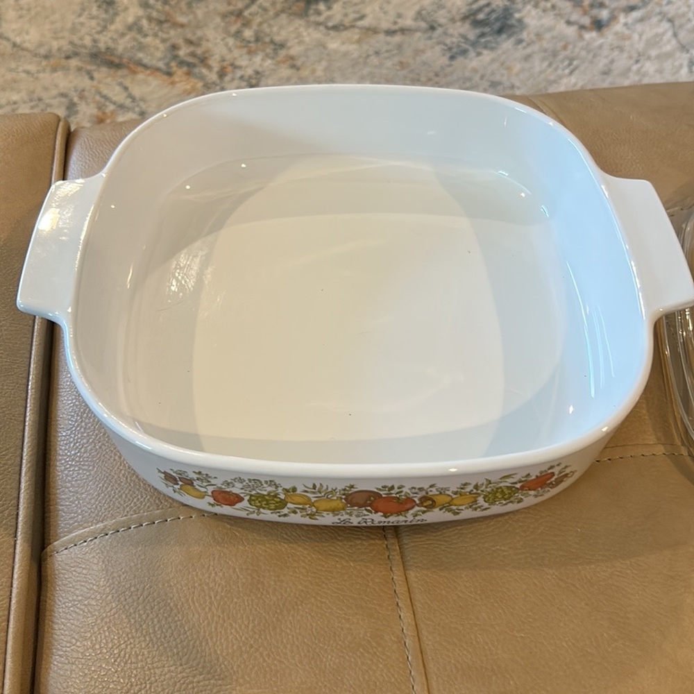 Corning’s Le Romarin casserole dish - Picture 2 of 8